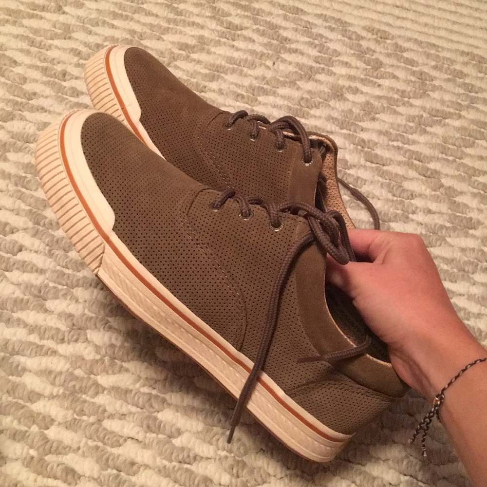 Tommy Bahama Rum Runner shoe size 8